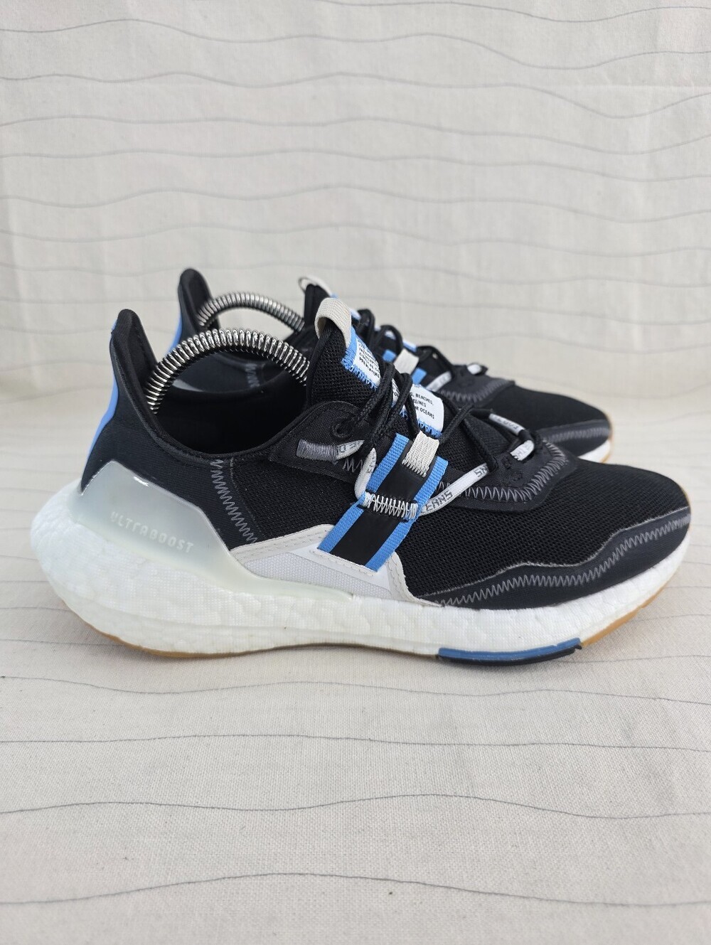 Adidas Womens Ultraboost 22 Parley Black Blue White Running Shoes HQ6533 Sz 7.5